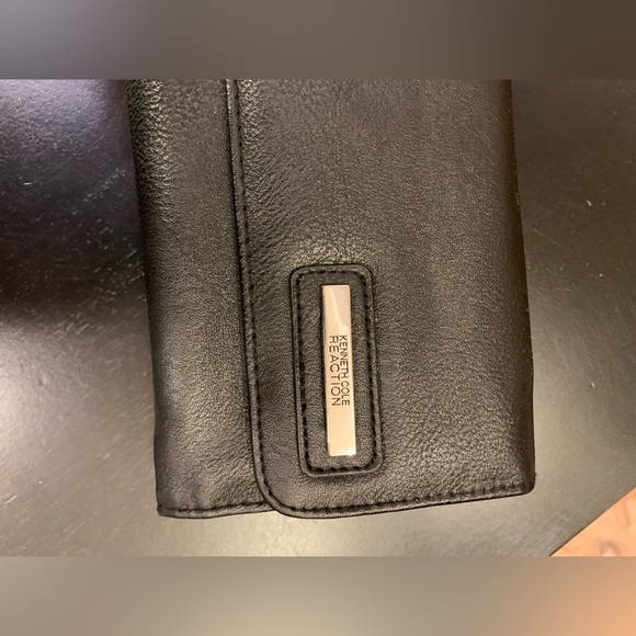 Kenneth Cole wallet - Picture 2 of 4
